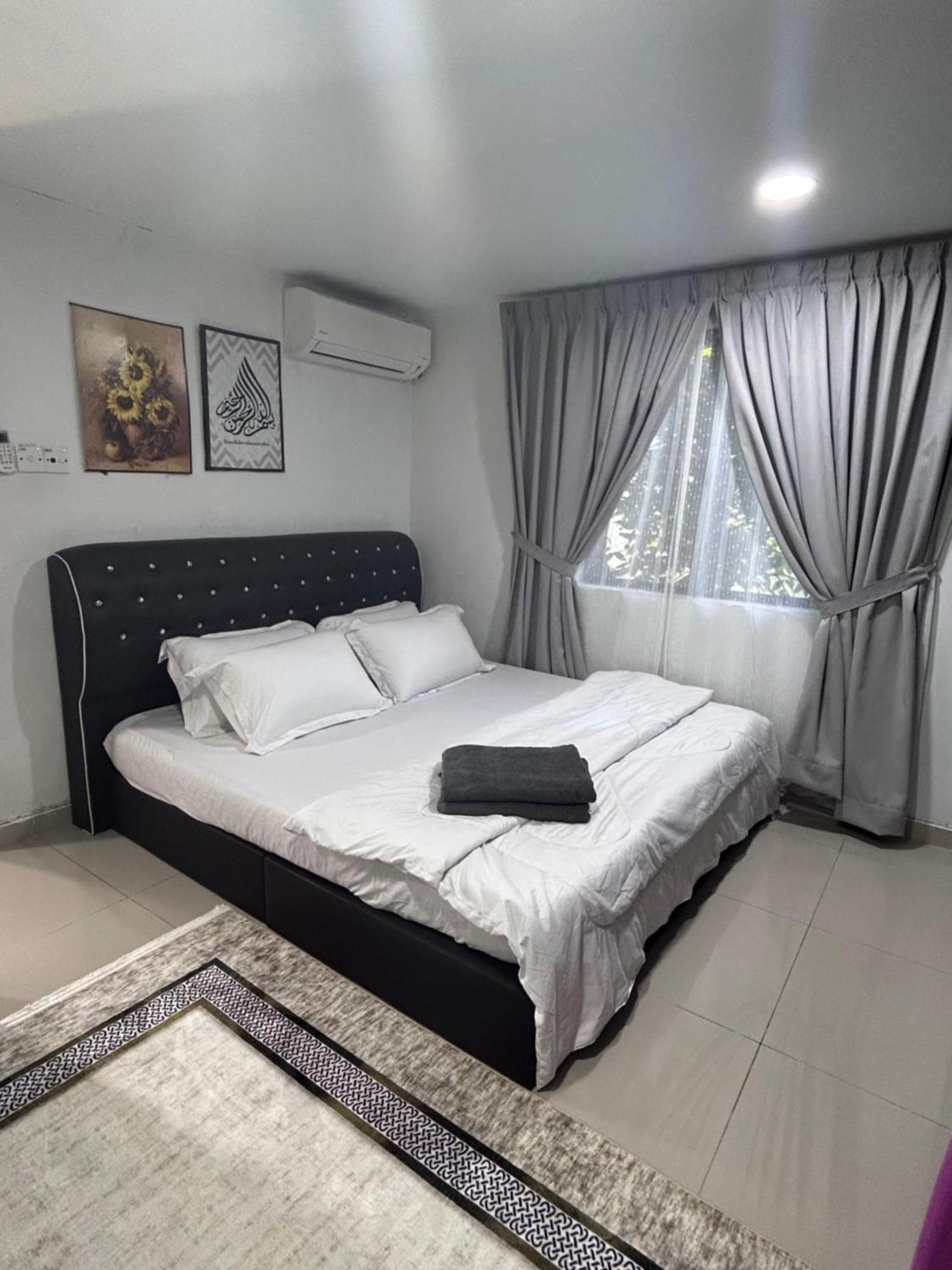 Nadrah Cottage Bayan Lepas Exterior photo